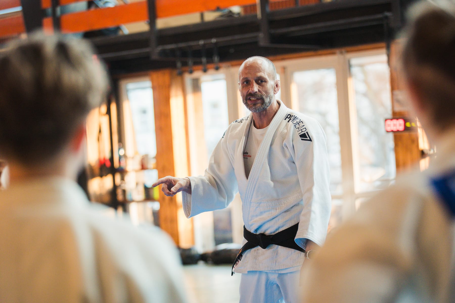 Práce trenérů s mladší skupinou