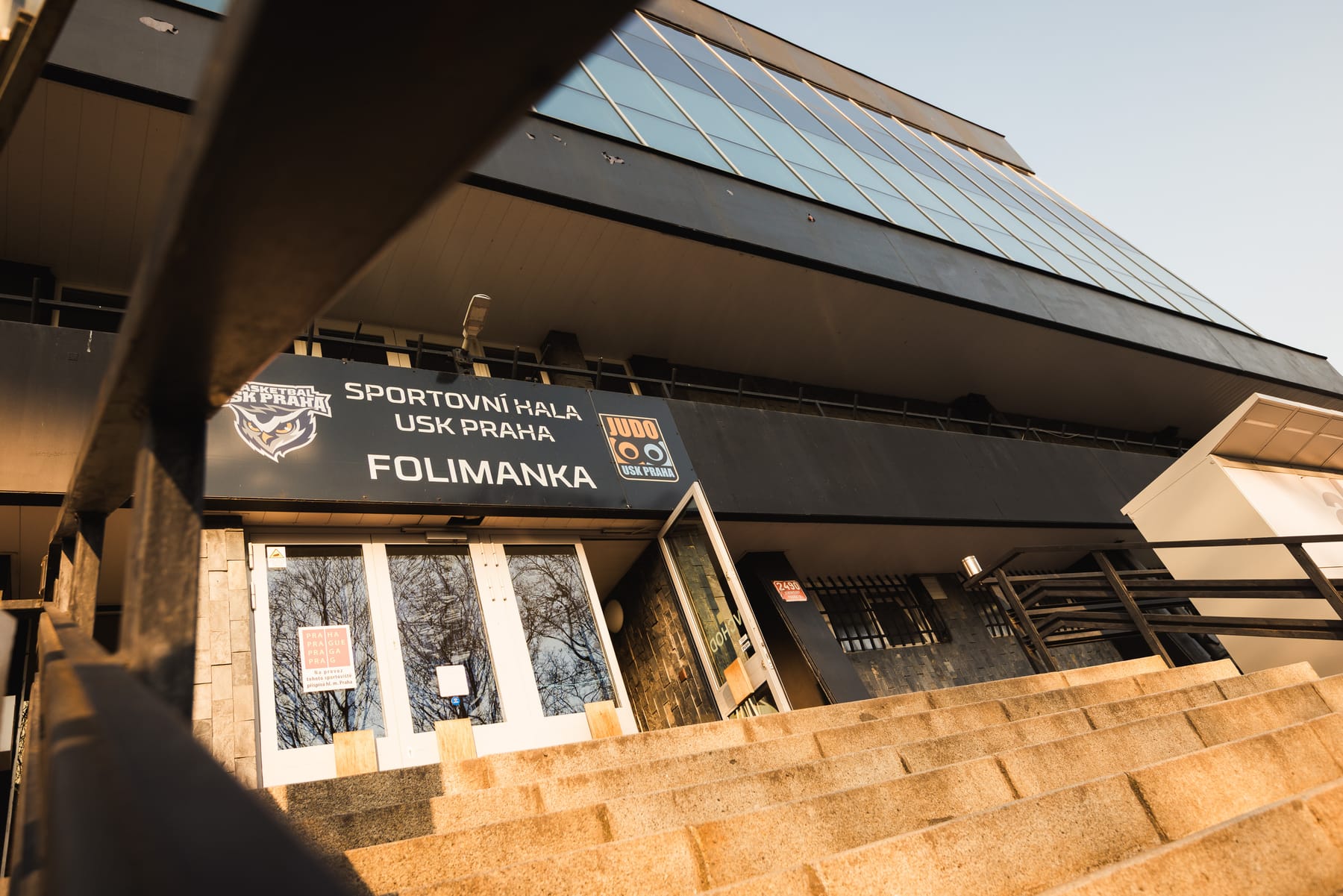 Vstup do sportovní haly Folimanka